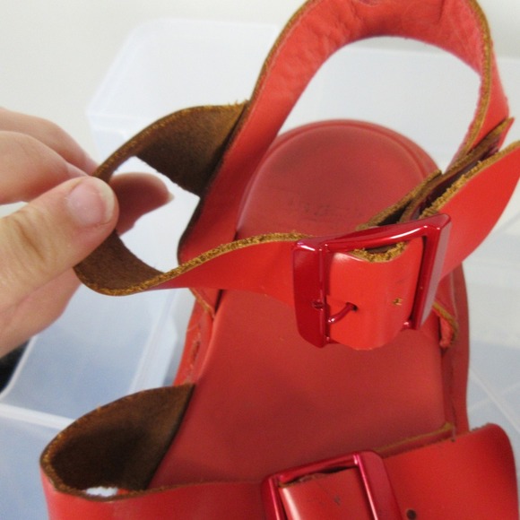 Dr. Martens Gryphon Gladiator Sandals Women 9 Red Platform Buckle Casual 1126 - Picture 15 of 16